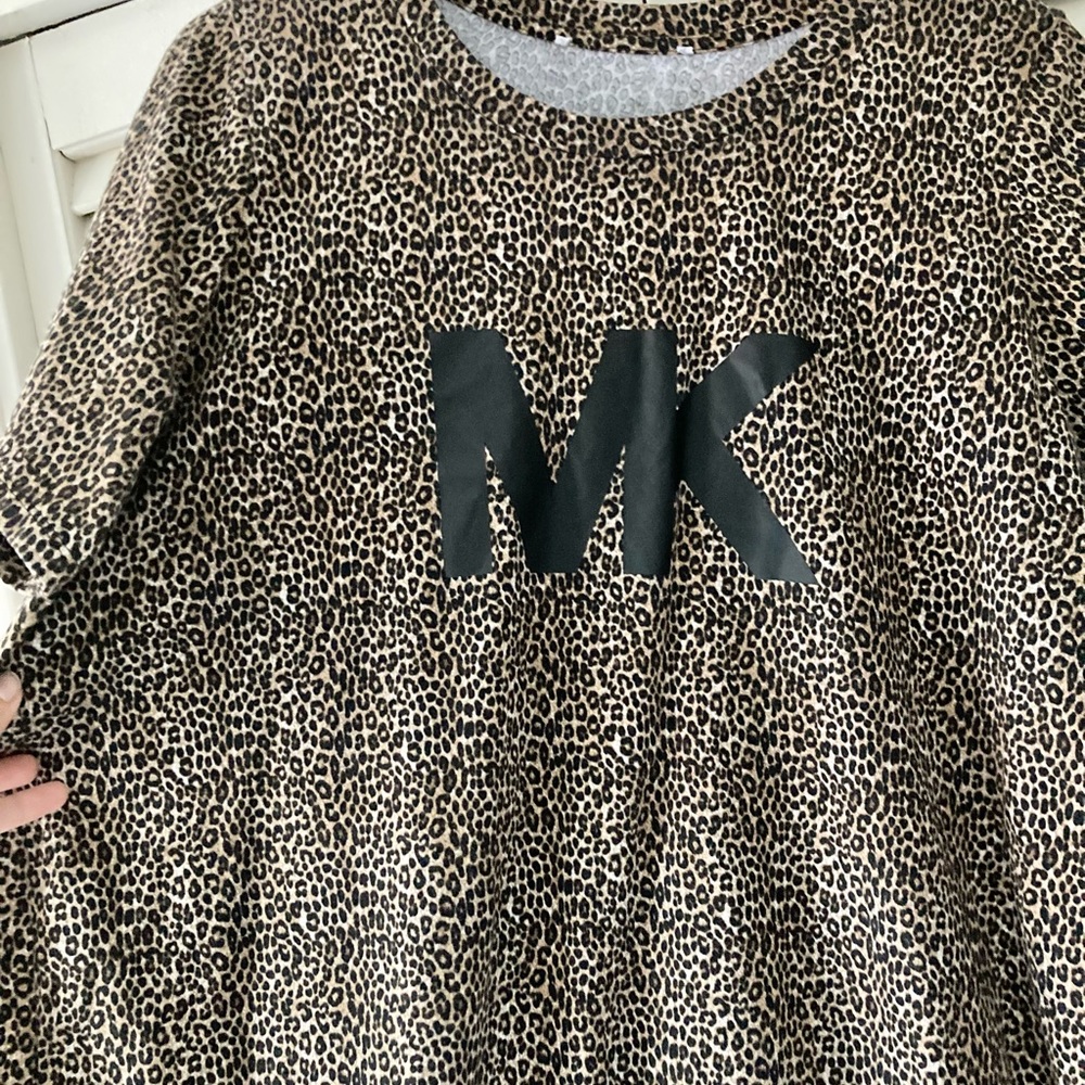Michael Kors Leopard Logo T-shirt - Picture 4 of 7
